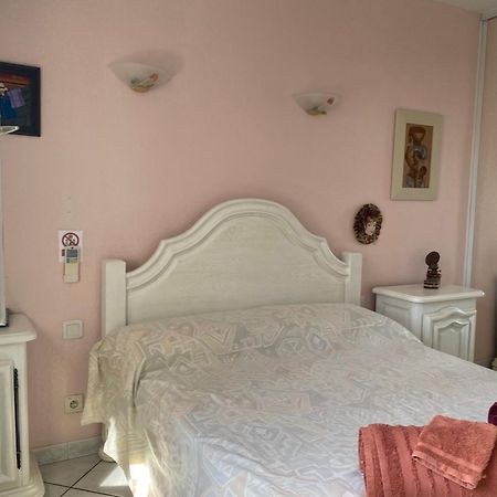 Villeneuve-la-Rivière Chambres Table D'Hotes Carpe Diem מראה חיצוני תמונה
